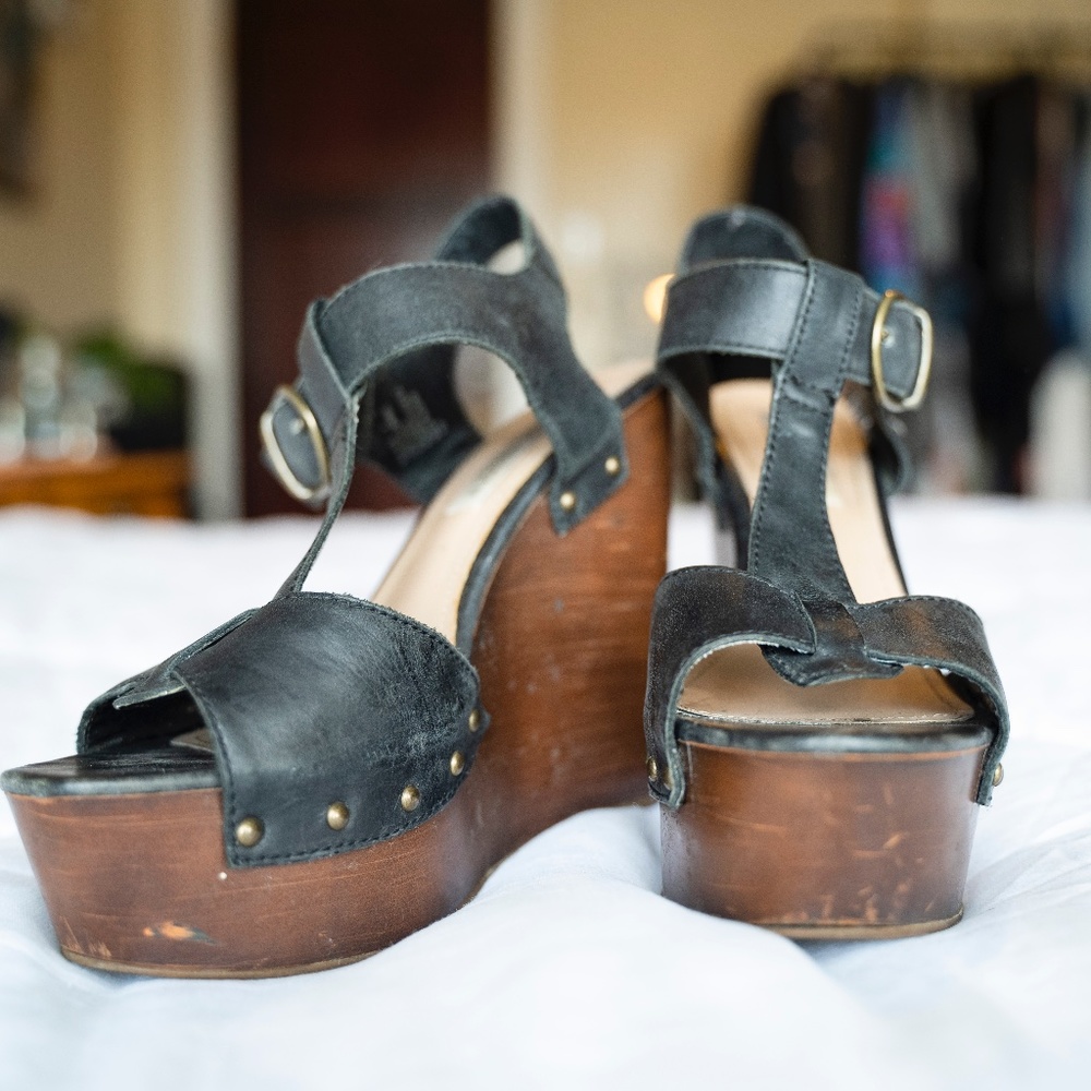Steve Madden Black Wedges